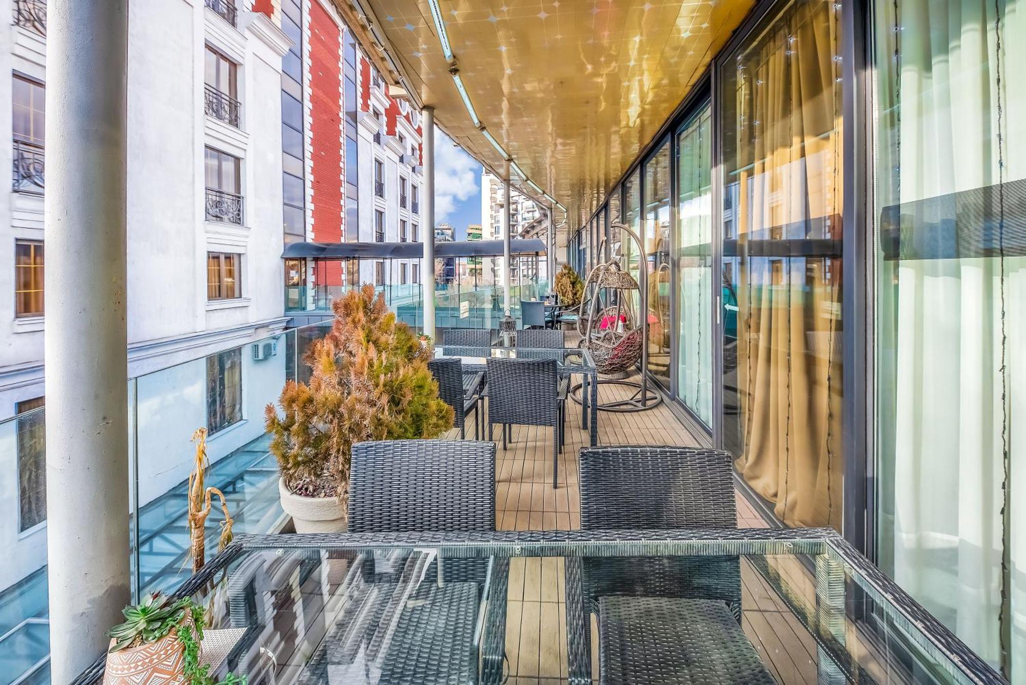 Cron Palace Kosher Tbilisi Hotel Exterior photo
