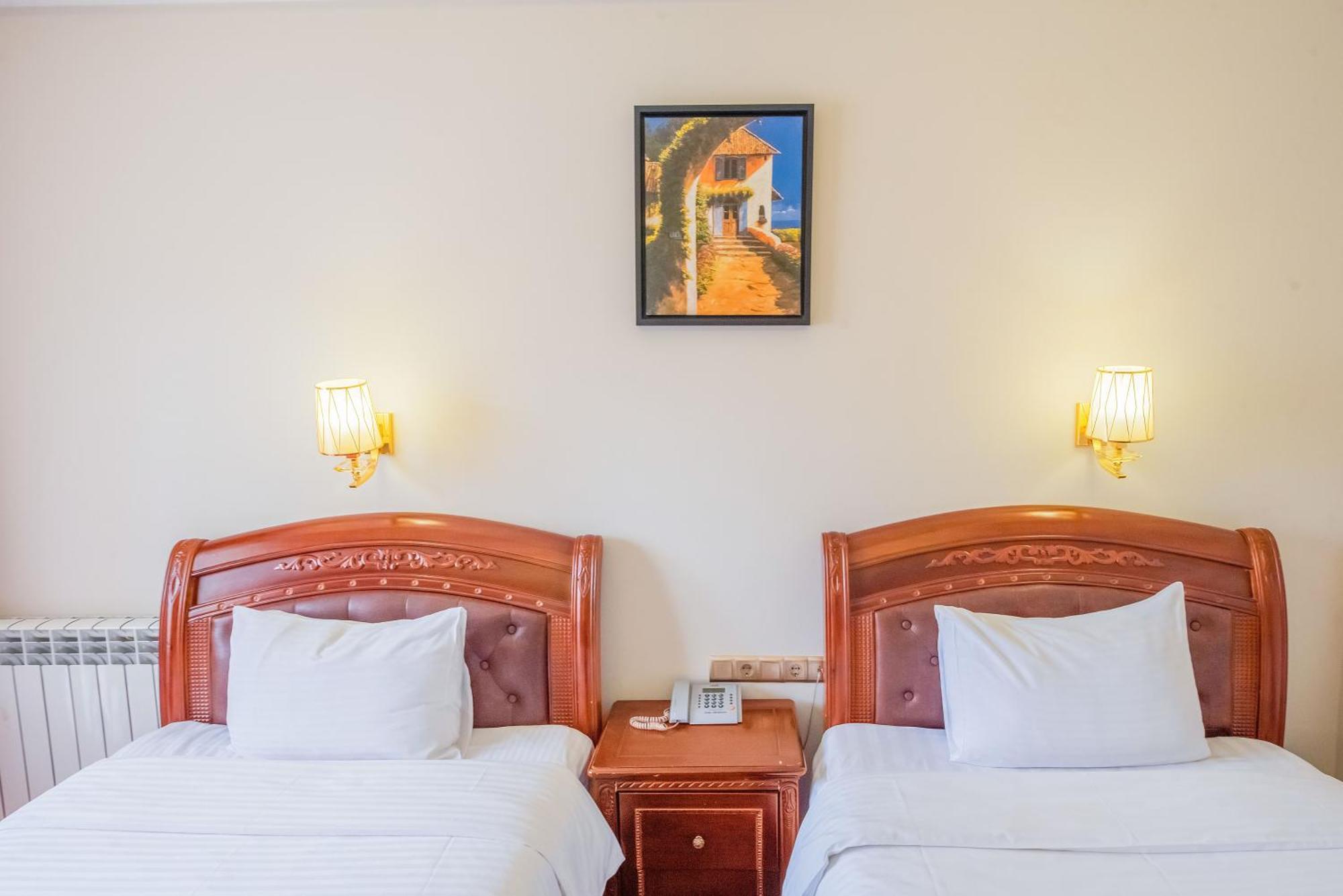 Cron Palace Kosher Tbilisi Hotel Exterior photo